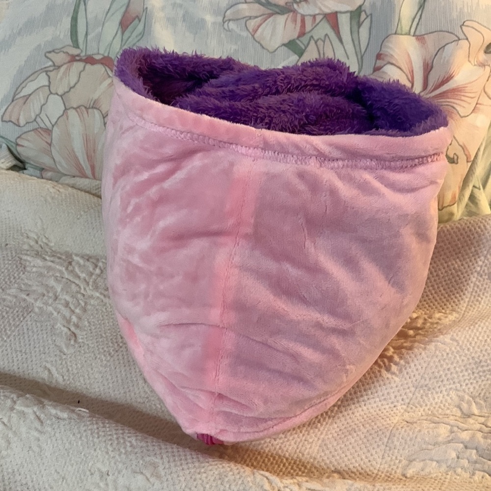 Stuffy with a surprise,💥it hides a hoodie - Picture 11 of 13